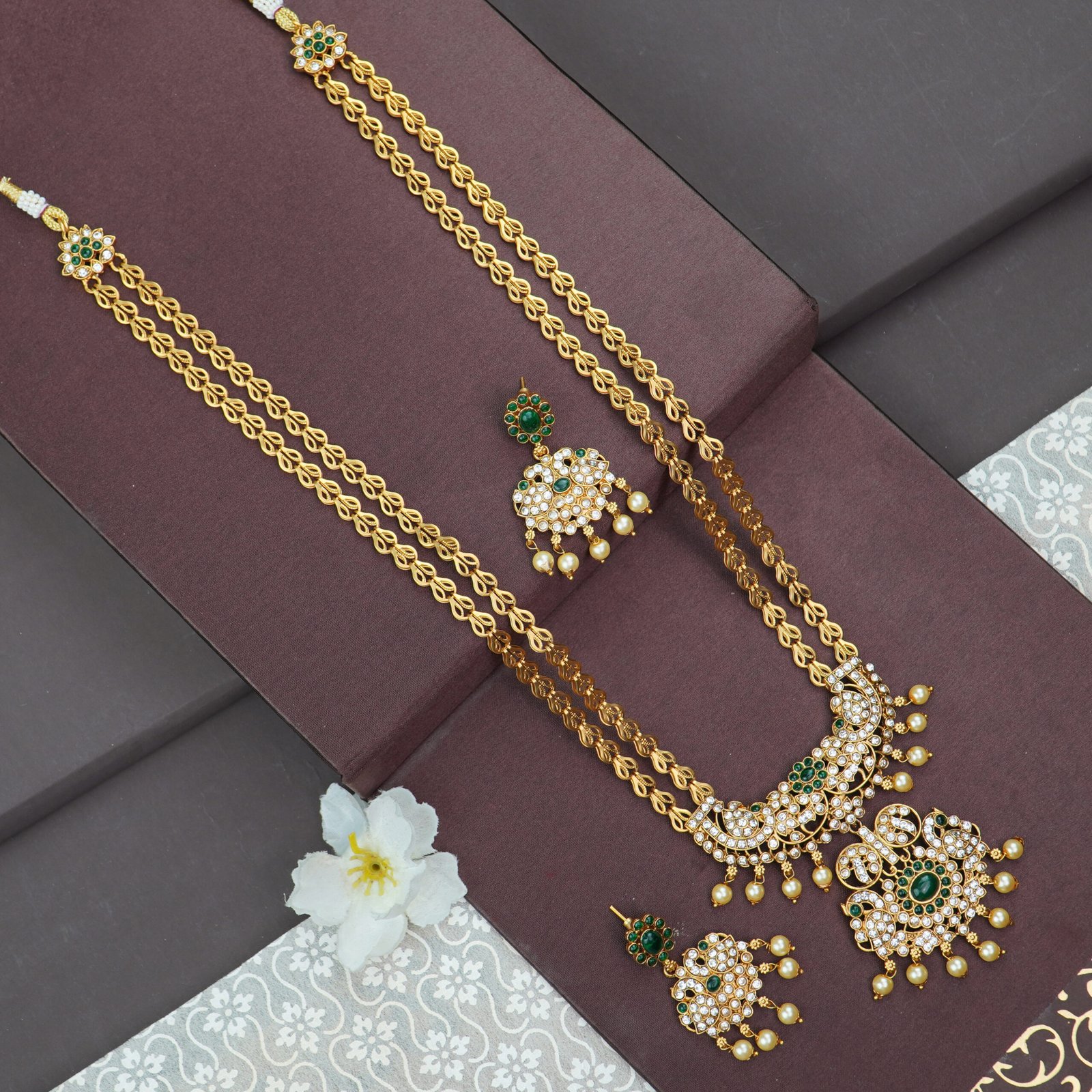 Shimmering Glittering Green Jewellery Long Sets